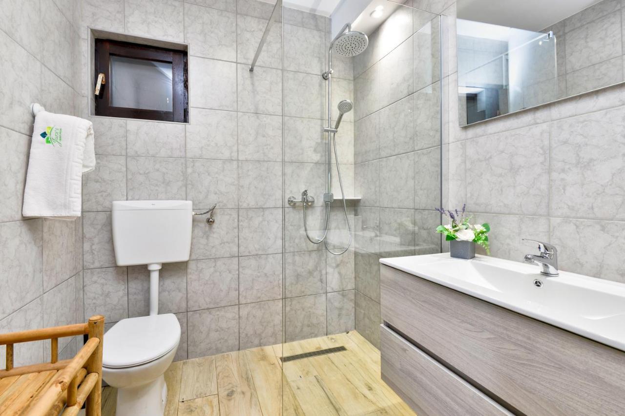 Вилла Jungle House With Private Pool And Hot Tub Sveti Ivan Zelina Экстерьер фото
